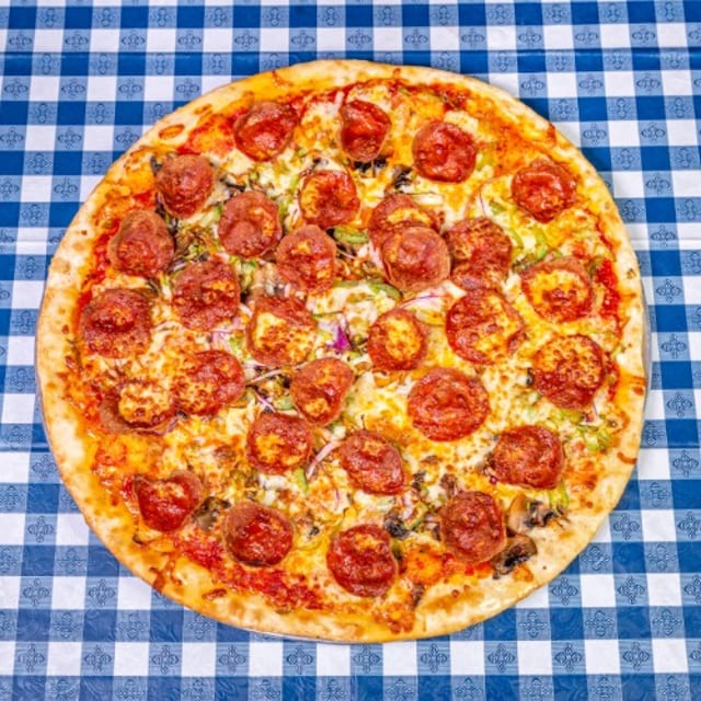The Deluxe Pizza | 18".